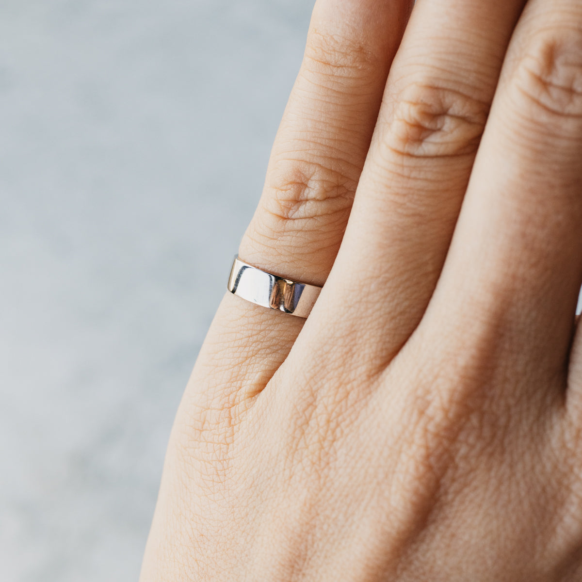 14K White Gold 5mm Wedding Band
