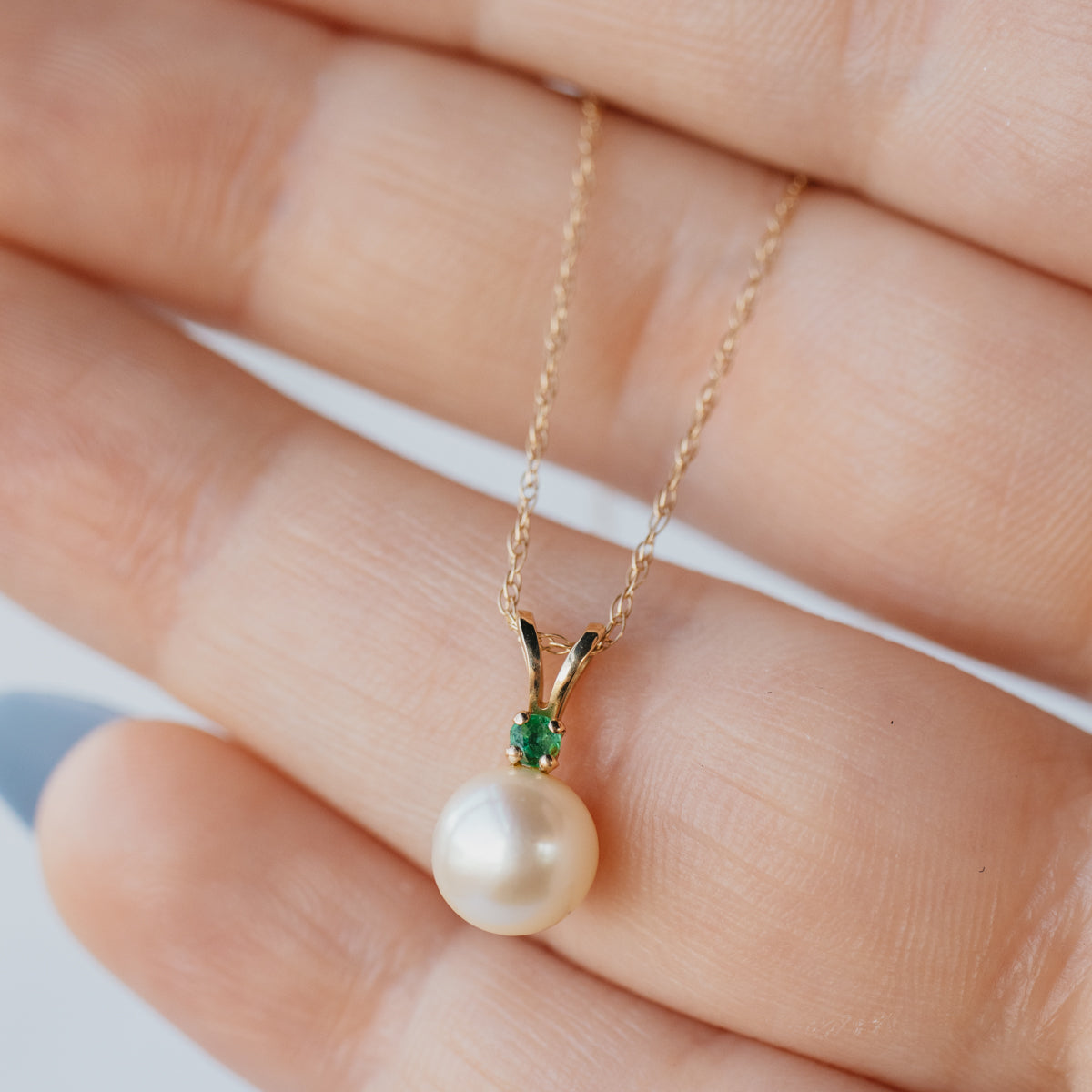 14K Yellow Gold Akoya Pearl & Emerald Pendant With Twisted Rope Chain
