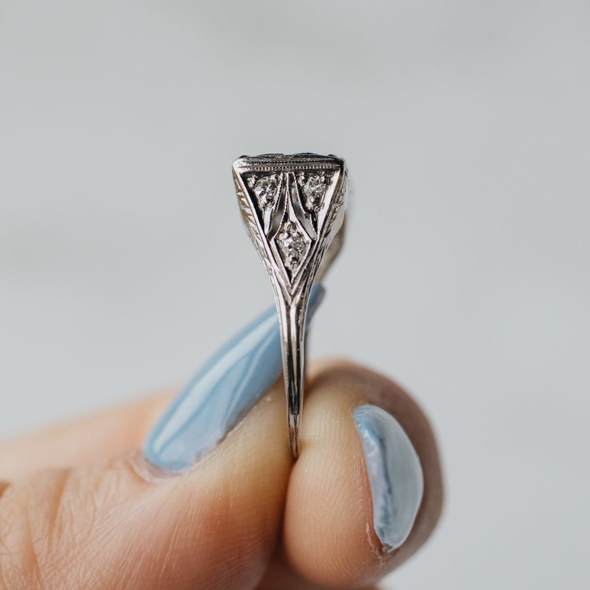 14K White Gold 1930's Diamond & Sapphire Ring