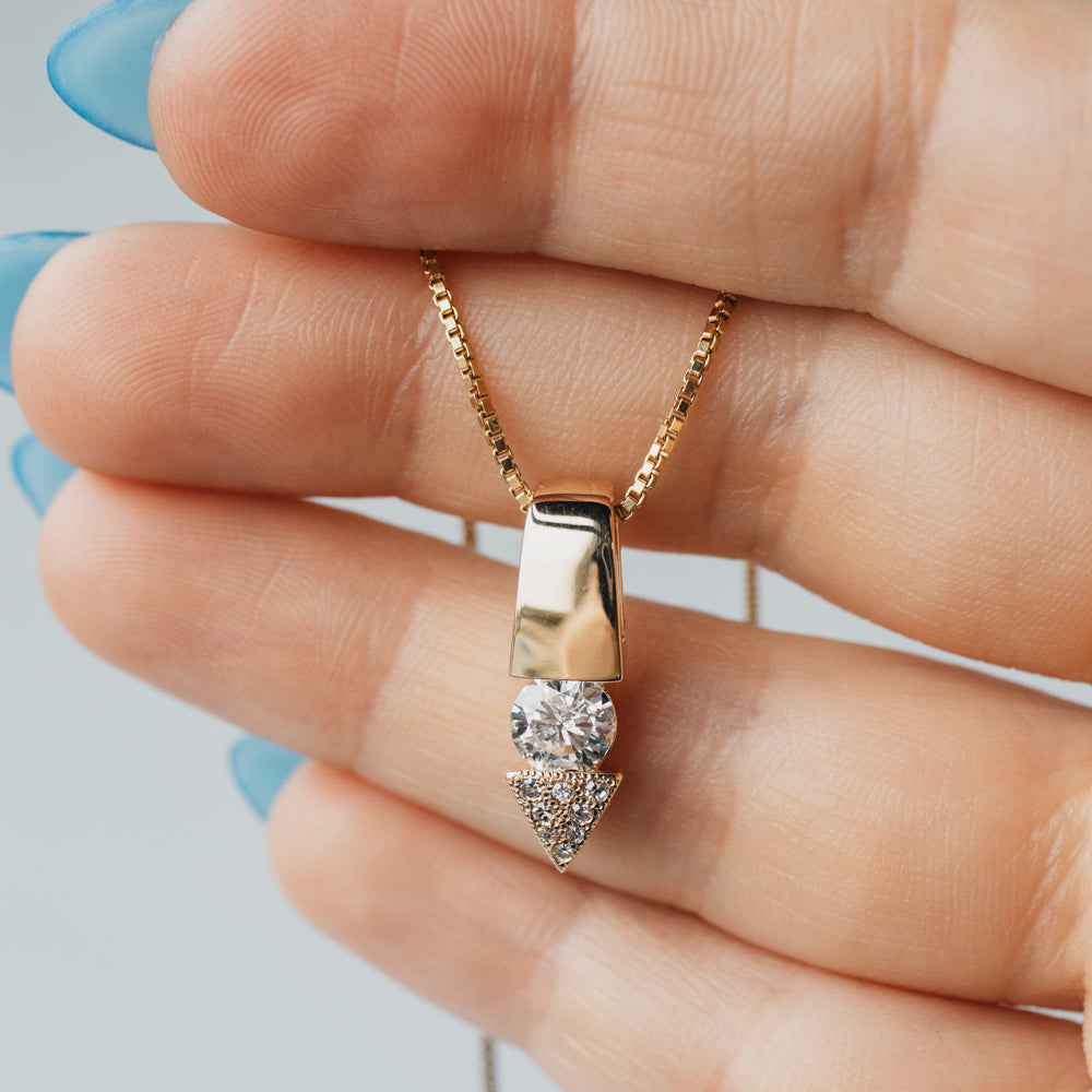 Modern 14K Yellow Gold Arrow Diamond Pendant Necklace