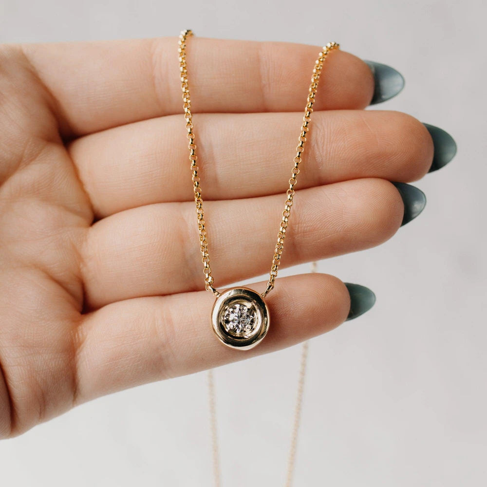 14K Yellow Gold 0.25ct Diamond Pendant Station Necklace