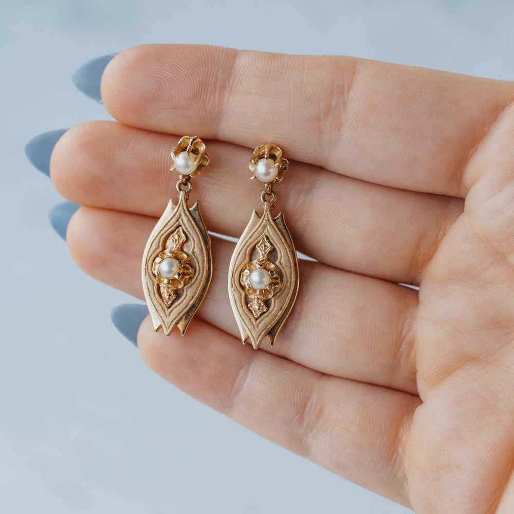 14K Yellow Gold Victorian Buttercup Pearl Dangle Earrings