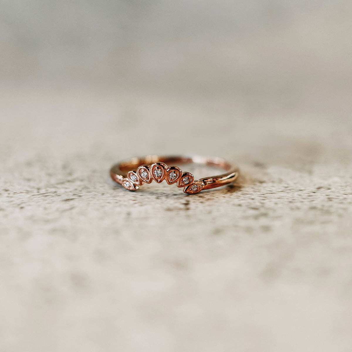 Rose Gold Diamond Contour 14K Wedding Band