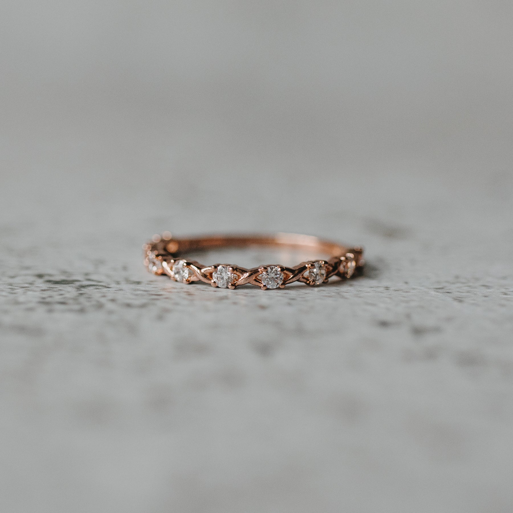 14K Rose Gold Round Diamond Twisted Anniversary Band