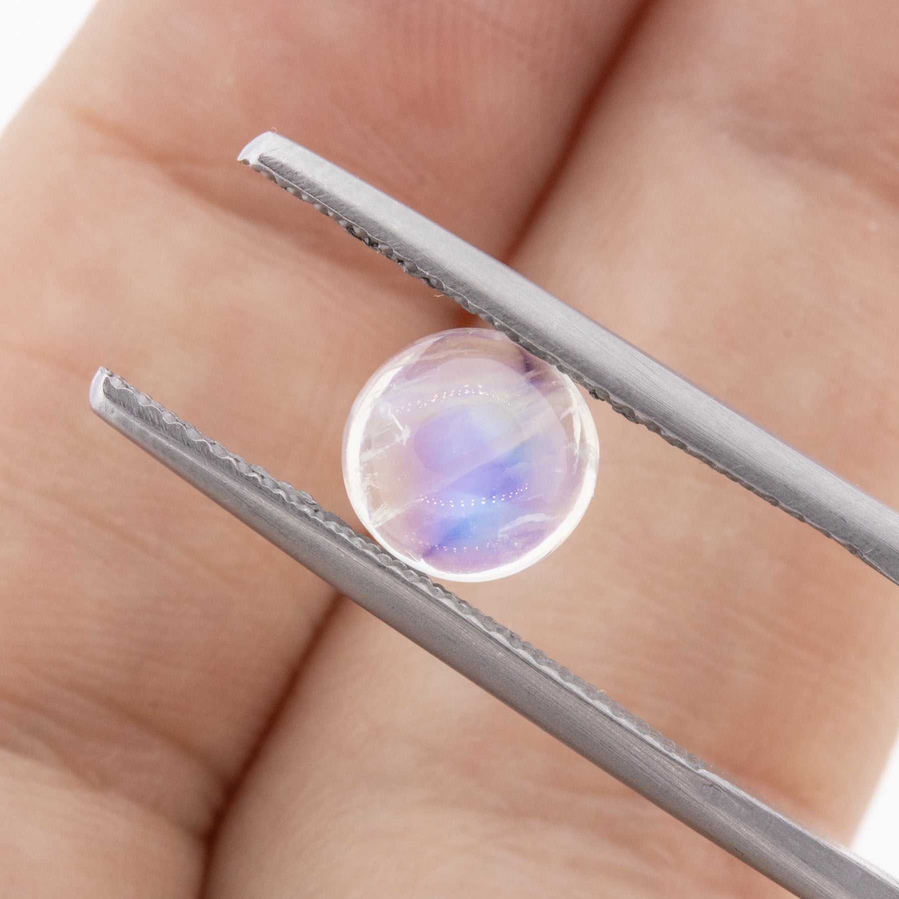 -1ct Round Cabochon Cut Natural Rainbow Moonstone