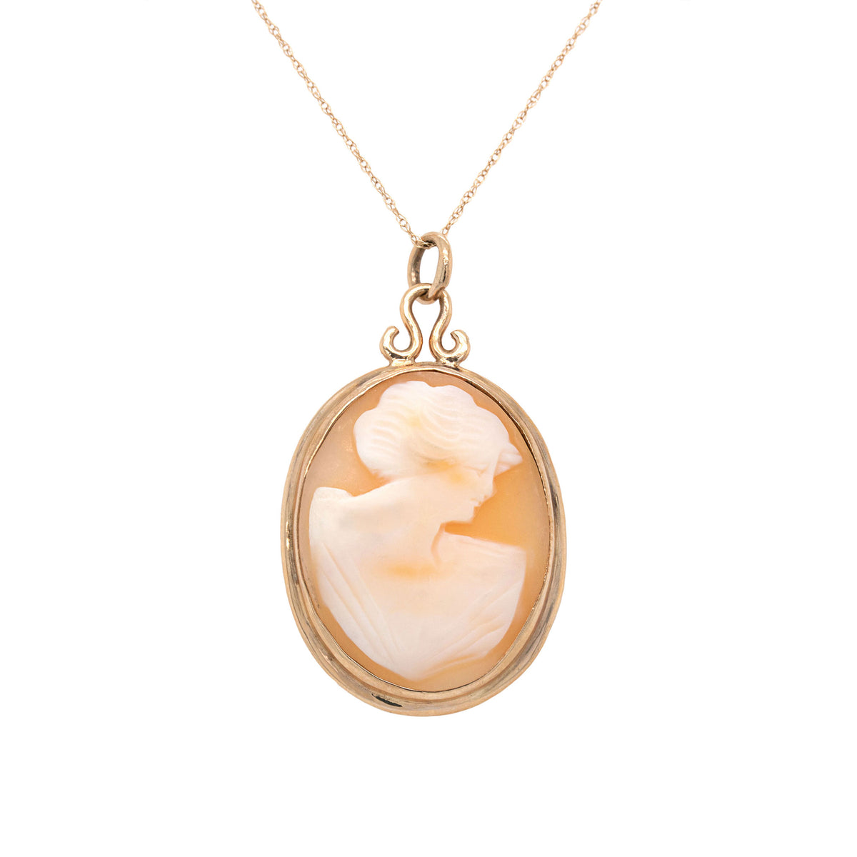 -Yellow Gold Shell Cameo Pendant Necklace