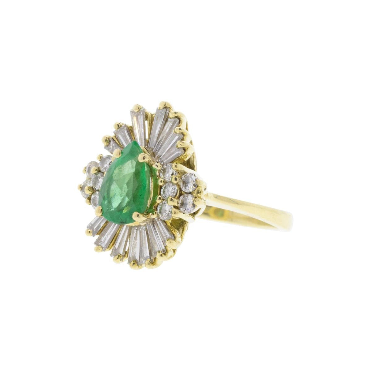 18K Yellow Gold Pear Cut Emerald & Diamond Ring