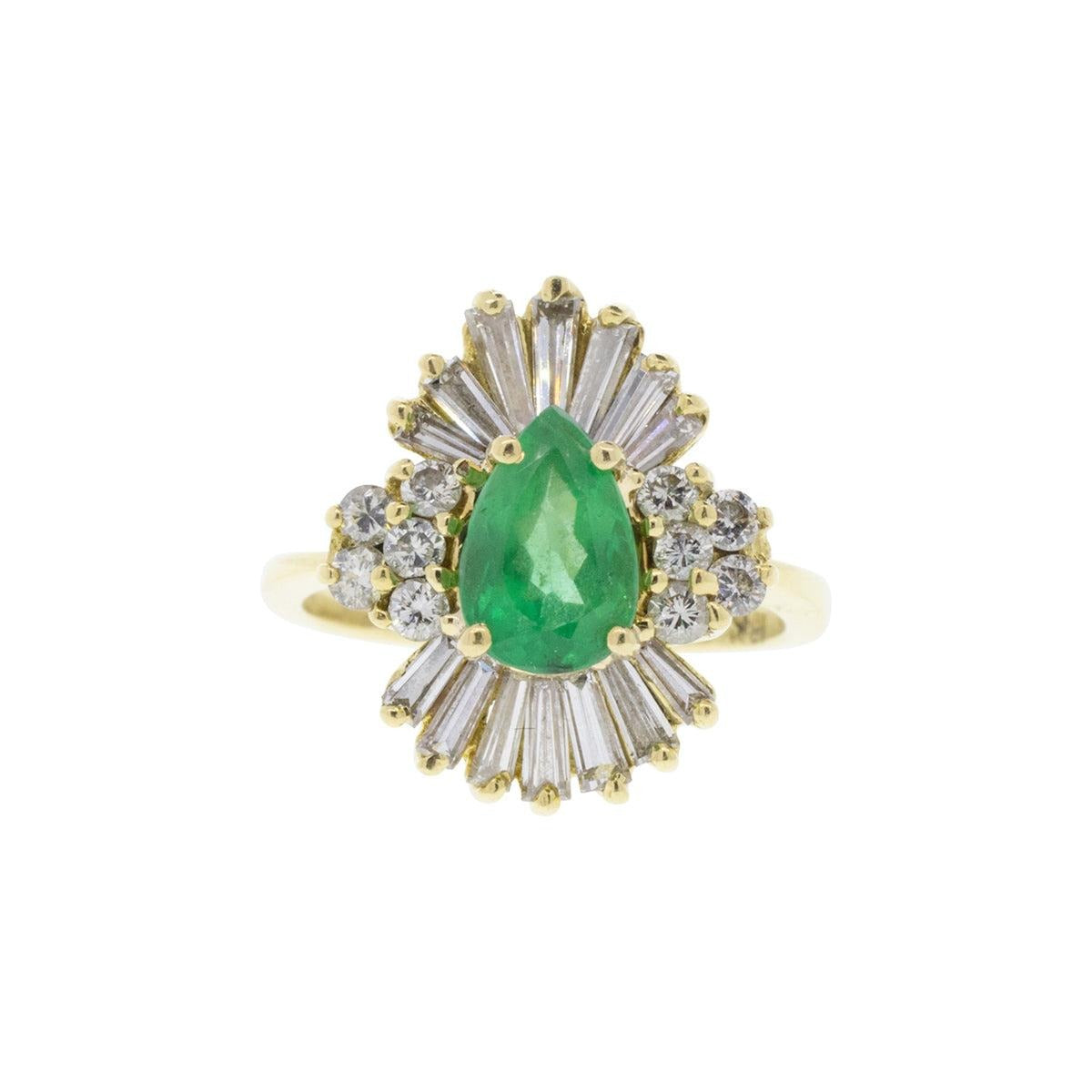 18K Yellow Gold Pear Cut Emerald & Diamond Ring