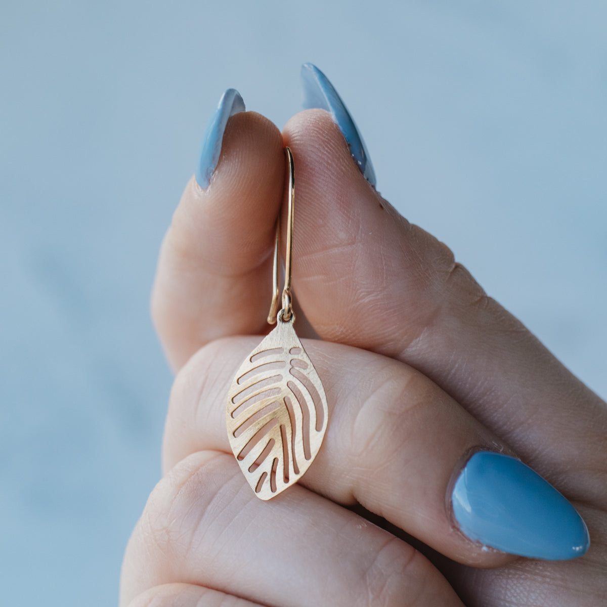 14K Yellow Gold Slatted Leaf Dangle Earrings