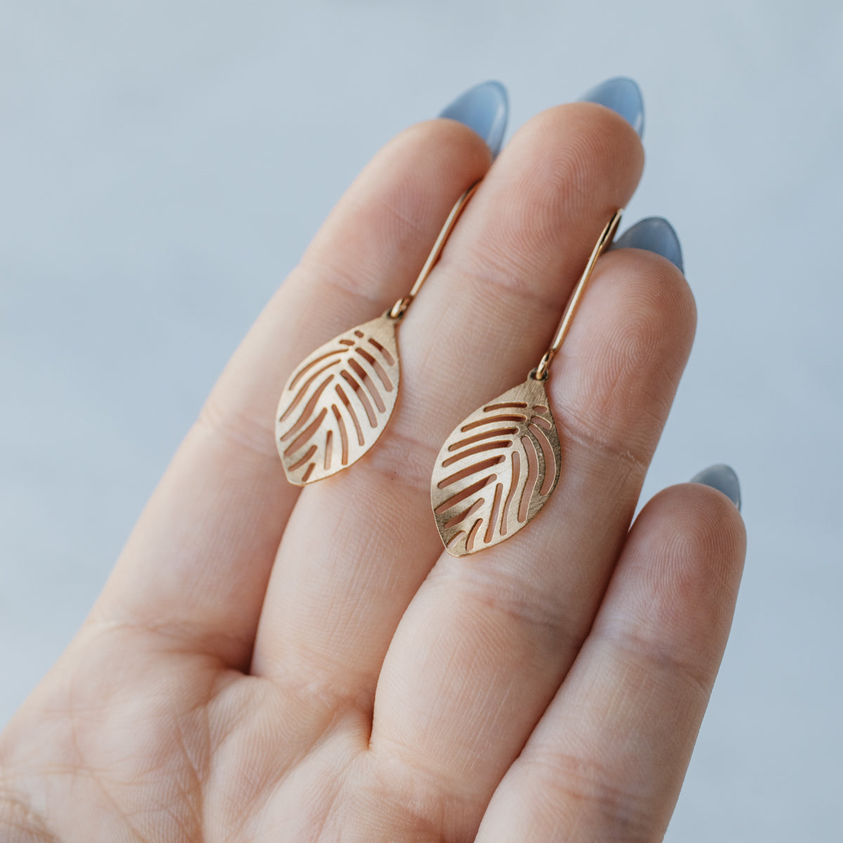 14K Yellow Gold Slatted Leaf Dangle Earrings