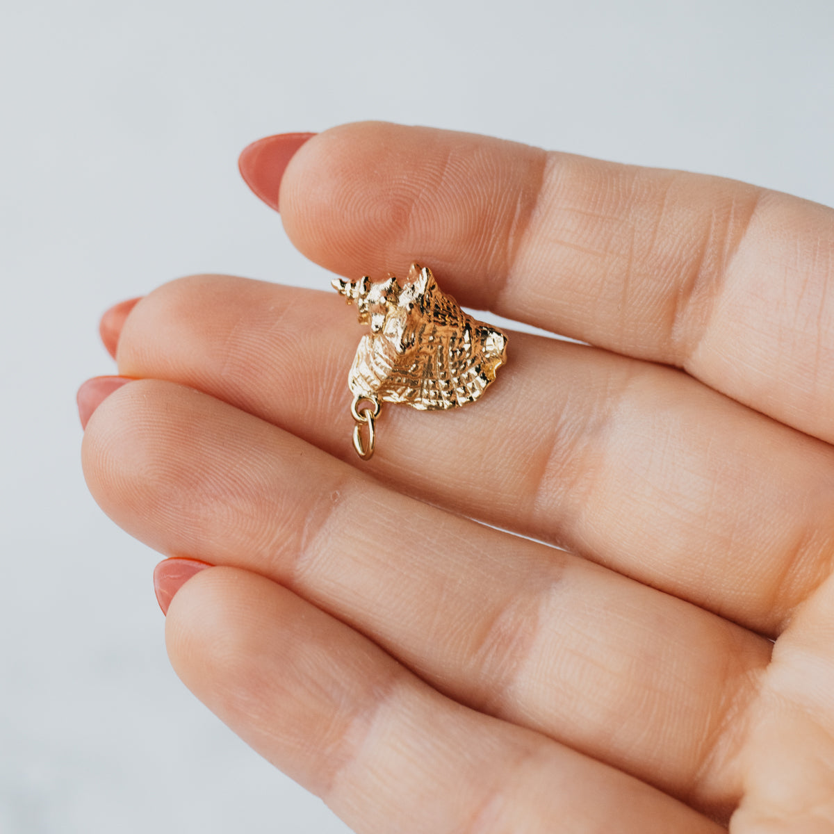 18K Yellow Gold Shell Charm