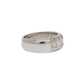 Three-Line Round Brilliant and Princess Cut Diamond Ring