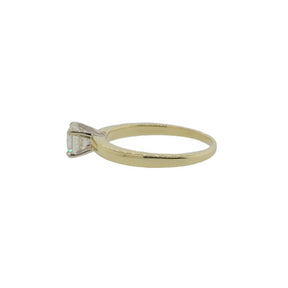 Two-Toned Round Brilliant Diamond Ring