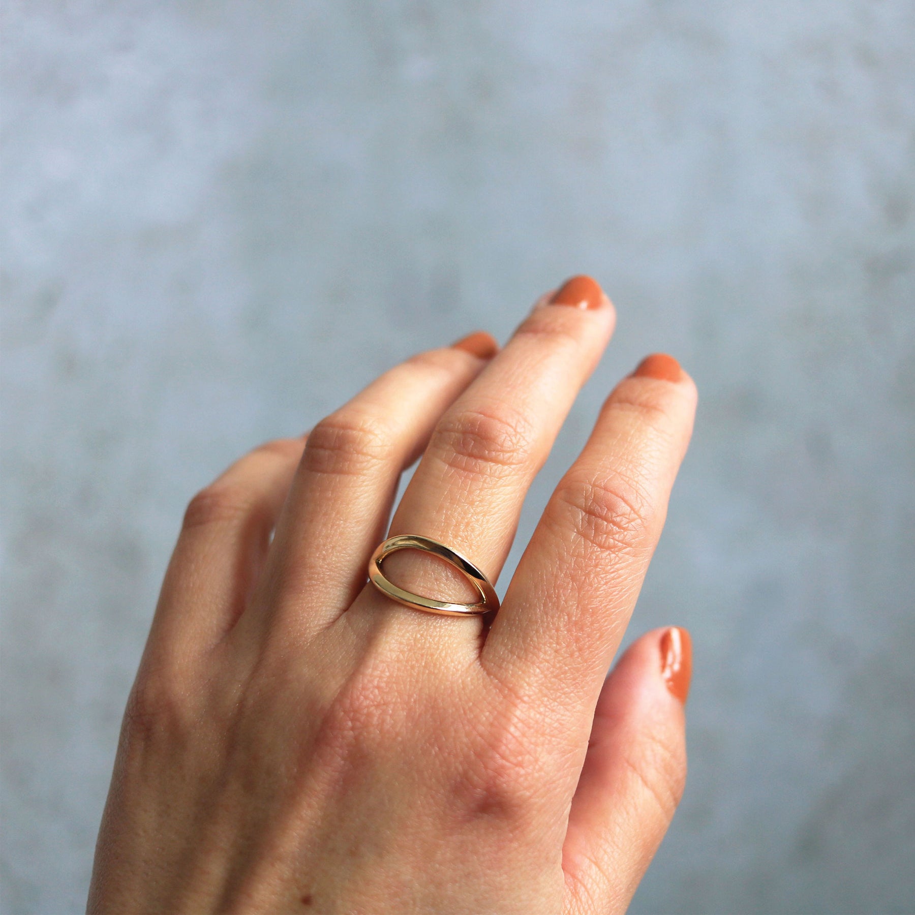 Negative Space Knife Edge Gold Ring